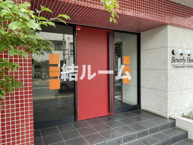 板橋区清水町の賃貸マンションのエントランス