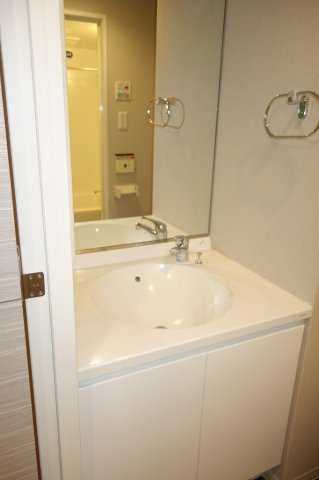エスティメゾン赤羽の独立洗面台