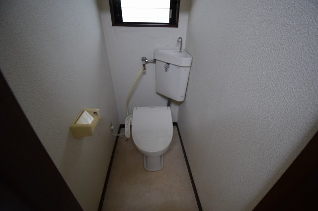 【トイレ】 | ルミエール井尻 | ※同建物別室の参考写真です
