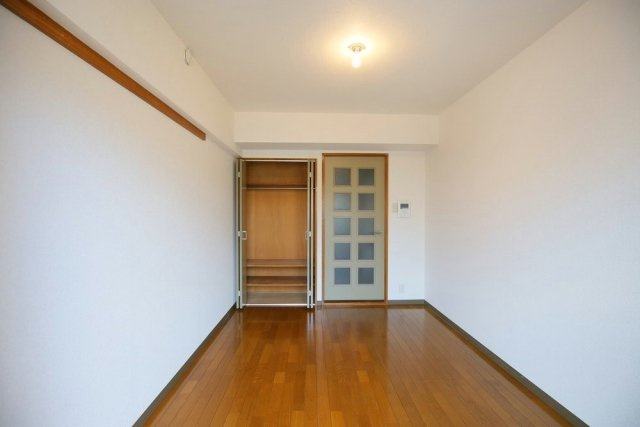 プライム・コア溝の口の洋室