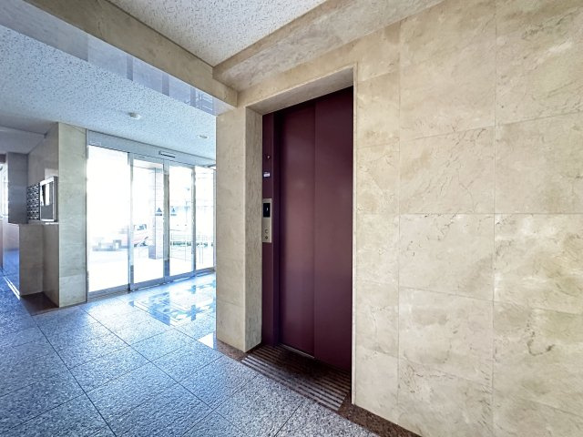 マリベールアスカⅡのロビー