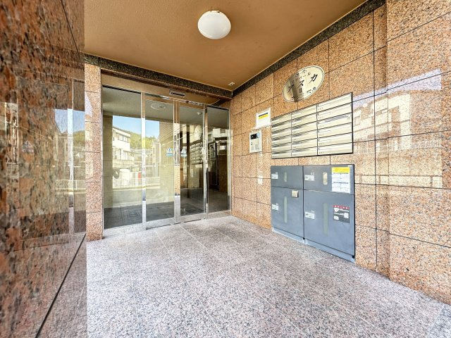 マリベールアスカⅡのロビー