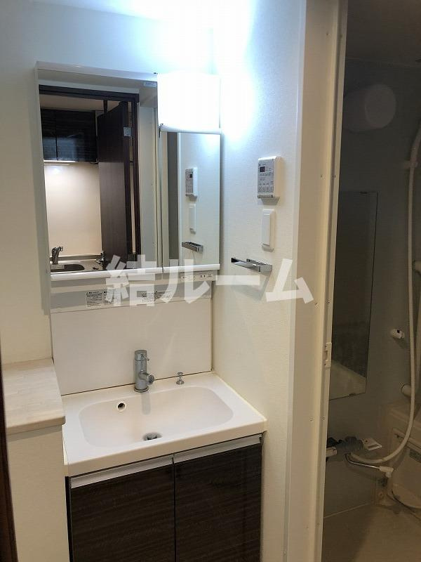 板橋区小茂根４丁目の賃貸マンションの洗面所