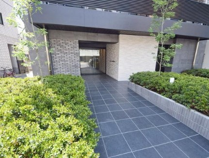 メイクスデザイン両国SOUTHのエントランス