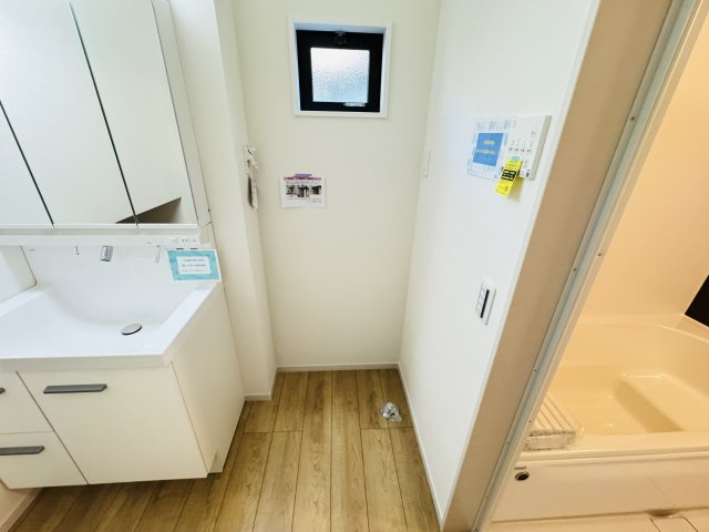 松戸市松戸新築戸建【南部小学校：10分】のランドリースペース|洗濯機置き場