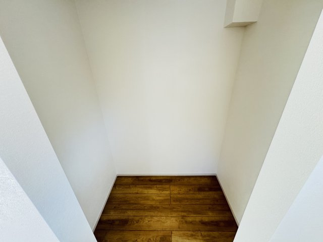 松戸市松戸新築戸建【南部小学校：10分】の収納|8.7帖寝室・ウォークインクローゼット