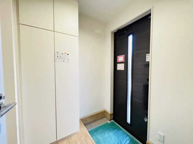松戸市松戸新築戸建【南部小学校：10分】の玄関|玄関ホール・シューズボックス
