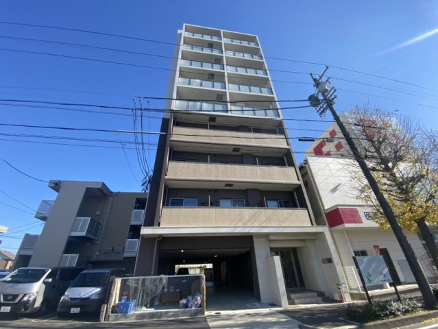ブルームライフ八田駅前の外観