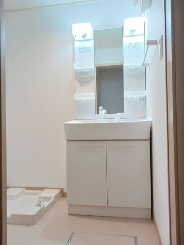 コパカーサ・ルーボの洗面所|脱衣スペースもあります