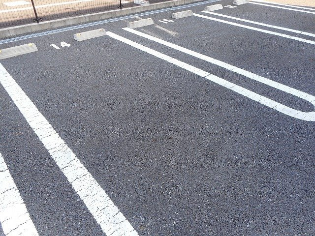 シンシアリー三笠Ⅰの駐車場|カースペースがあります