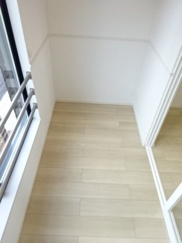 ポルトレジーナの内装|明るい室内です