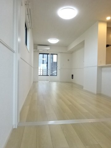 ポルトレジーナの居間・リビング|居間です