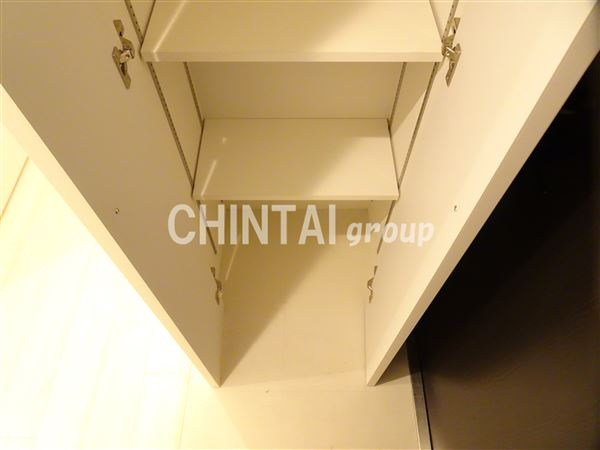 LEGALAND初台の玄関