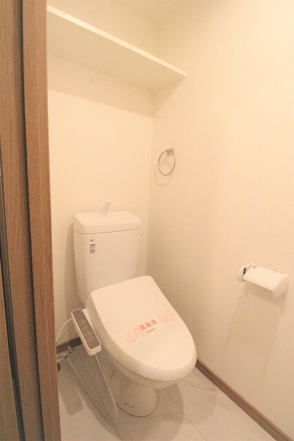 ネスレtosuのトイレ|嬉しい温水洗浄便座付き♪