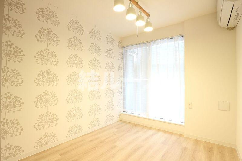 板橋区小茂根１丁目のアパートの居間・リビング