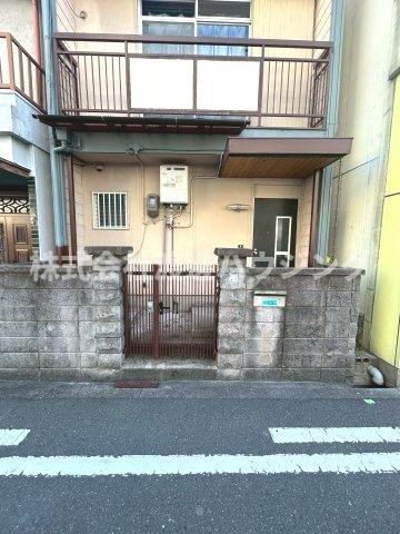 木川東３丁目一戸建のエントランス