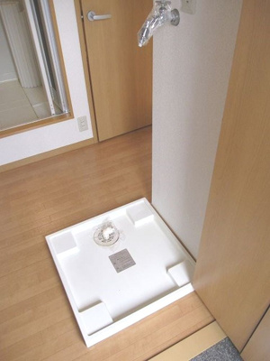 【設備】 | メイプルハウスＢ棟 | 室内に洗濯機置場があります(*^^*)