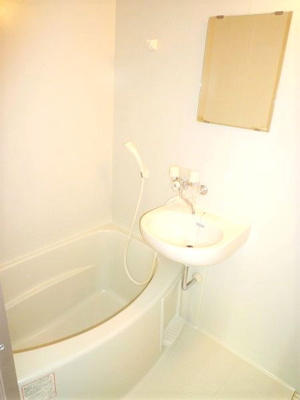 【浴室】 | メイプルハウスＢ棟 | ゆったり過ごせるお風呂です(*^^*)