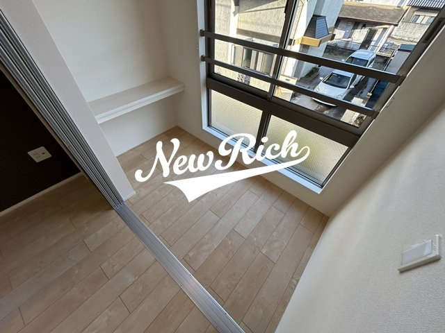 高崎市緑町１丁目のアパートのバルコニー