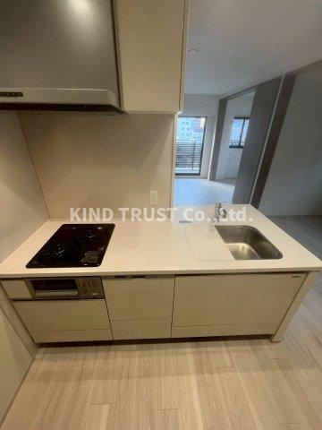 プレサンスレイズ新梅田のキッチン|お料理しやすいキッチンです