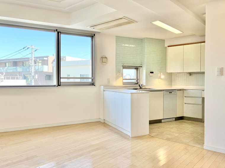 ノーツ目黒青葉台の居間・リビング