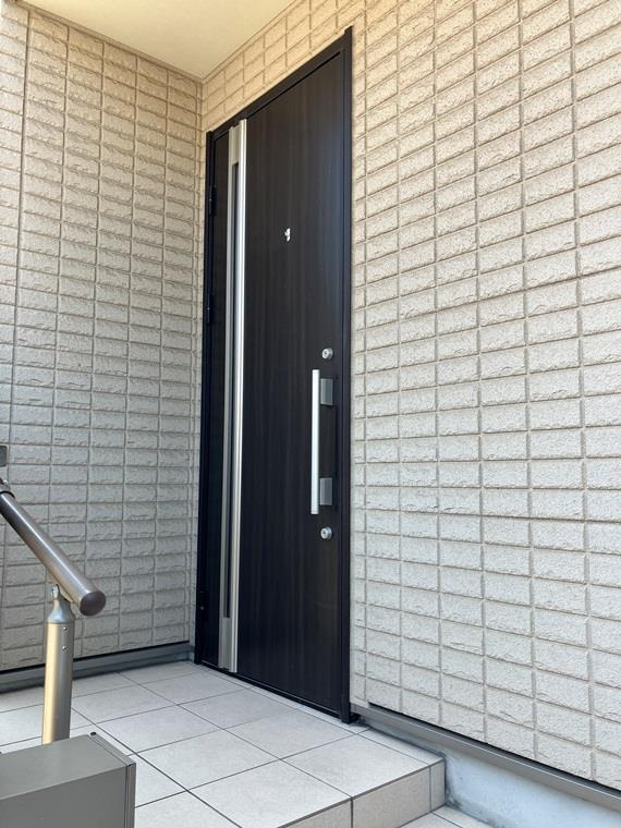 下九沢戸建のエントランス