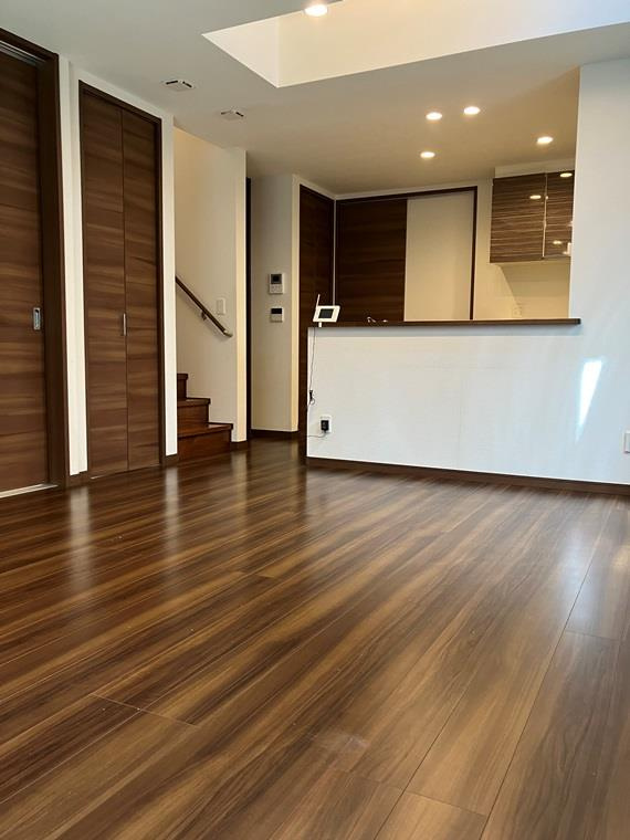 下九沢戸建の居間・リビング