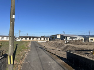 【前面道路含む現地写真】 | 都城市安久町　D区画　384万円