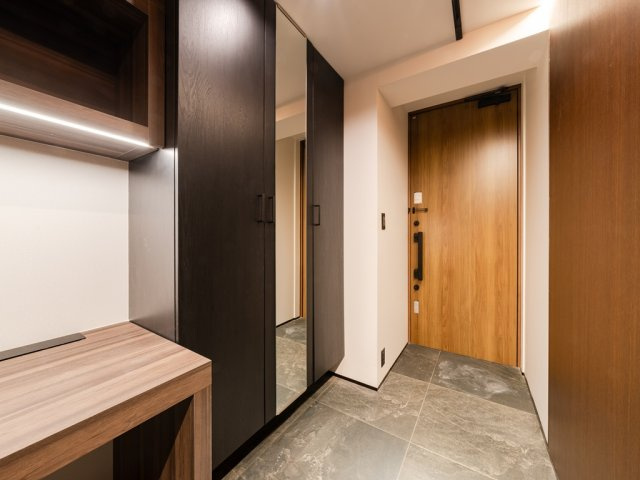 デコール代官山の玄関