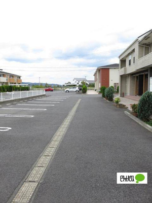 【エントランス】 | スプリングヴィラＤ