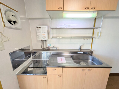 掃除機など収納可能です★