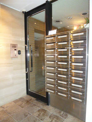 オートロック付きのエントランス♪