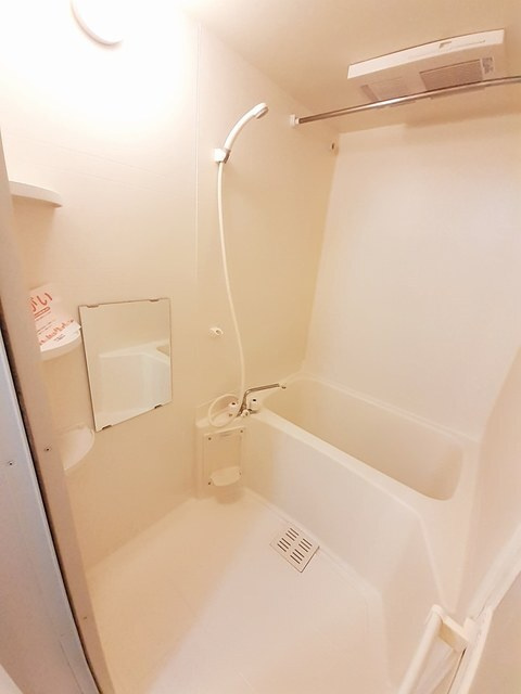 ソルジェンテＢの浴室