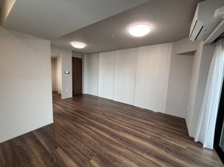 【居間・リビング】 | クリオ市谷薬王寺 | 引戸でリビングと洋室を区切れます。