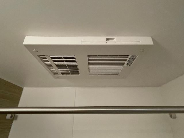 富山市掛尾町新築アパートの設備|浴室乾燥機（イメージ）
