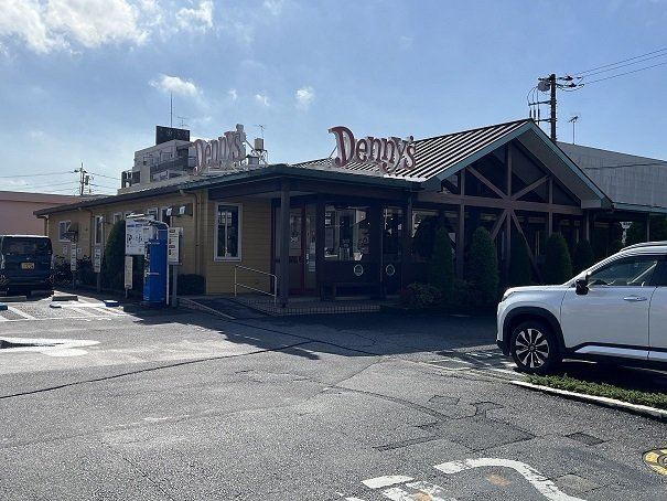 イルミナーレＡの周辺|デニーズ初石店まで150m