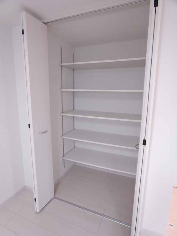 リブリ・コルージャのその他