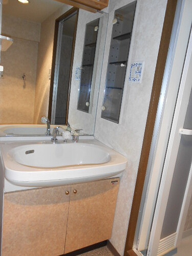 宝マンション岩塚の洗面所|※前回募集時写真