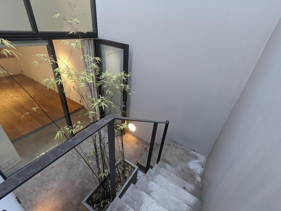 М SQUARE（エム　スクエア)