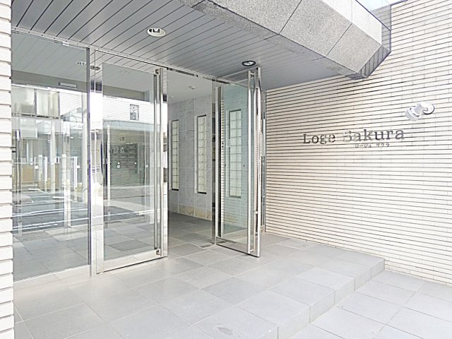ロージュサクラのエントランス