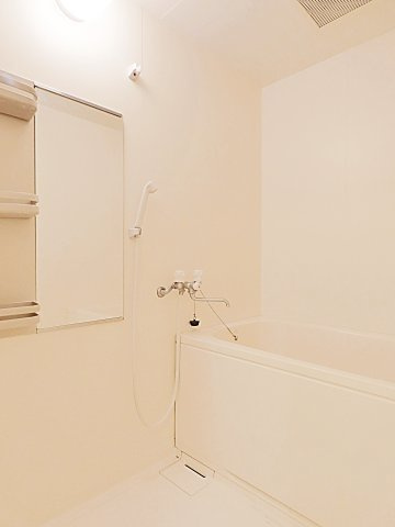 ロージュサクラの浴室