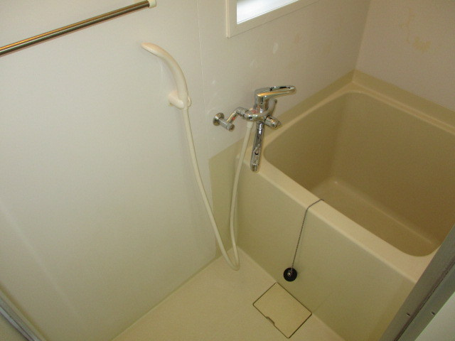 竜田川ハイツの浴室