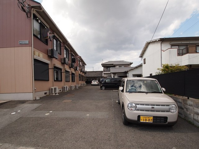 グリーンハイツの駐車場