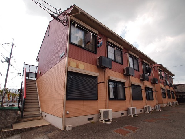 グリーンハイツの外観