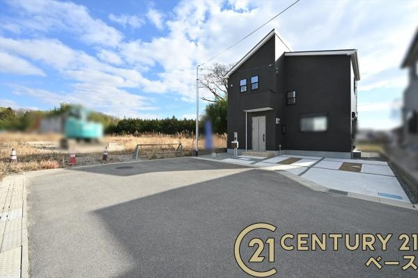 ファーストタウン別所町 ３号棟 ／新築一戸建の前面道路含む現地写真|■現地撮影写真■前面道路は広々しており、お車の出し入れも楽々！