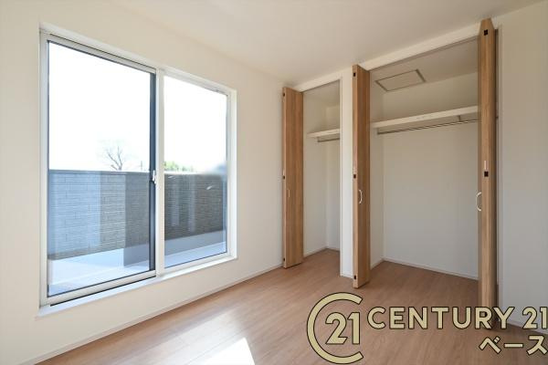 ファーストタウン別所町 ３号棟 ／新築一戸建の内観：施工例|■三面鏡タイプのミラーキャビネット！収納スペースも豊富です！