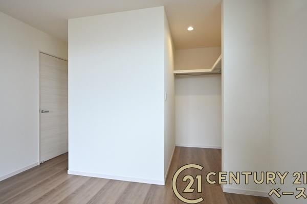 リーブルガーデン曽大根 ／新築一戸建の収納|■広々としたＷＣＬを完備！大きな荷物も楽々収納！■