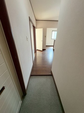 シャーウッドＭＩの玄関