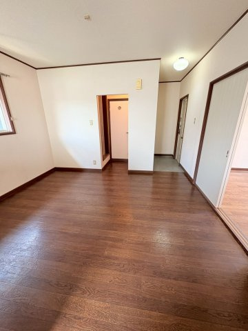 シャーウッドＭＩの居間・リビング