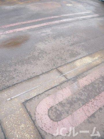 ブランシェスⅡの駐車場